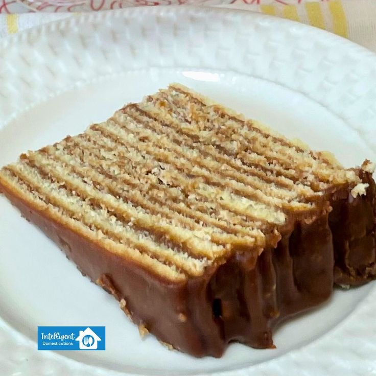 The Legendary Hungarian Dobos Torte: A Culinary Masterpiece 0453051f9070c688dafd5bce3f9a6340
