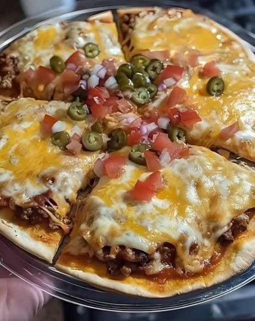 🌮🍕 Homemade Mexican Pizza – A Crispy, Cheesy Fiesta! 🍕🌮 483834832_122196551234149657_3445799609766509970_n